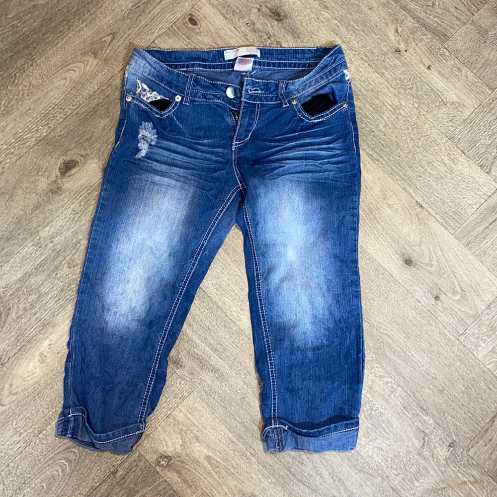 Blue No Boundaries Crop Jeans
